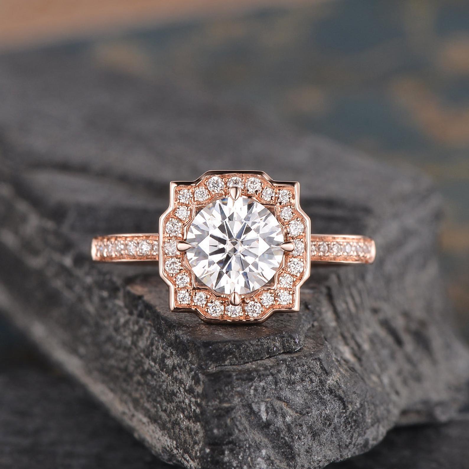 Round Cut Moissanite, Vintage Style Halo