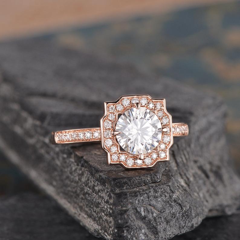 Round Cut Moissanite, Vintage Style Halo