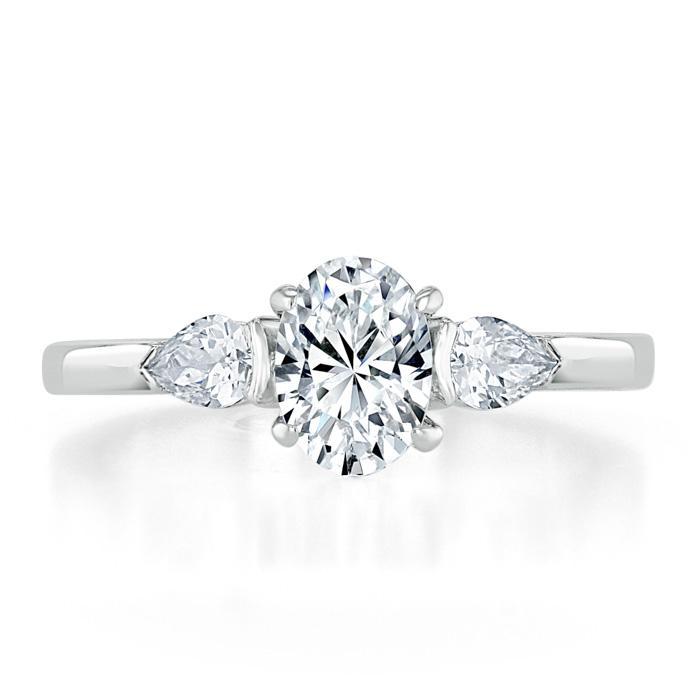 Oval Cut Moissanite 3 Stone Engagement Ring